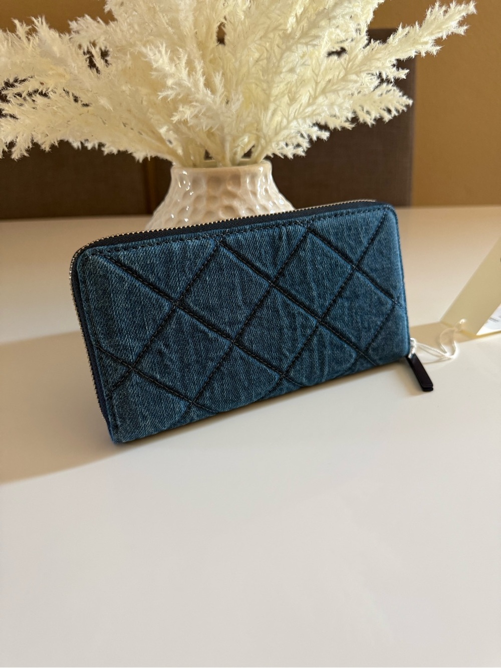 NWT , authentic tory burch denim jeans blue wallet $260 - Picture 5 of 10